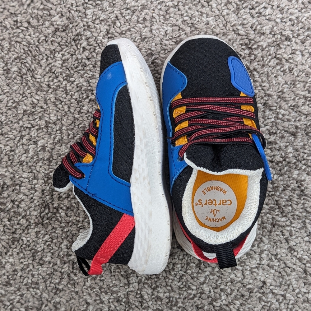 NEVER WORN Carters Toddler Size 6 shoe